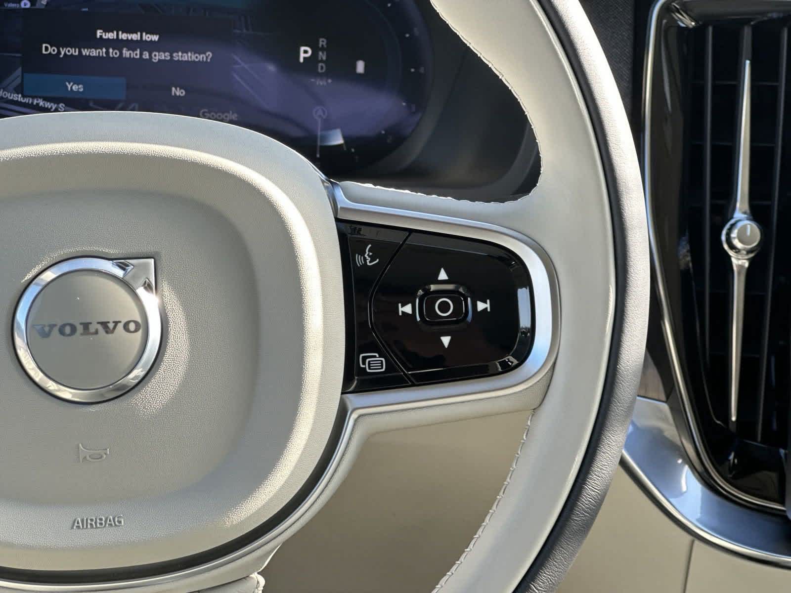 2025 Volvo XC90 Ultra - Photo 19