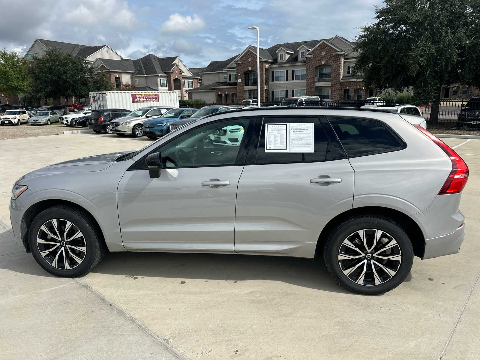 Used 2024 Volvo XC60 Plus with VIN YV4L12RL2R1775178 for sale in Houston, TX