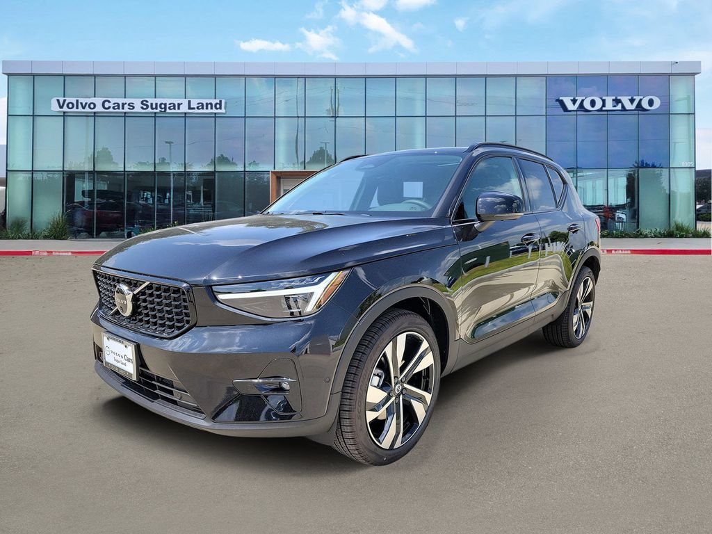 New 2026 Volvo XC40 B5 Ultra