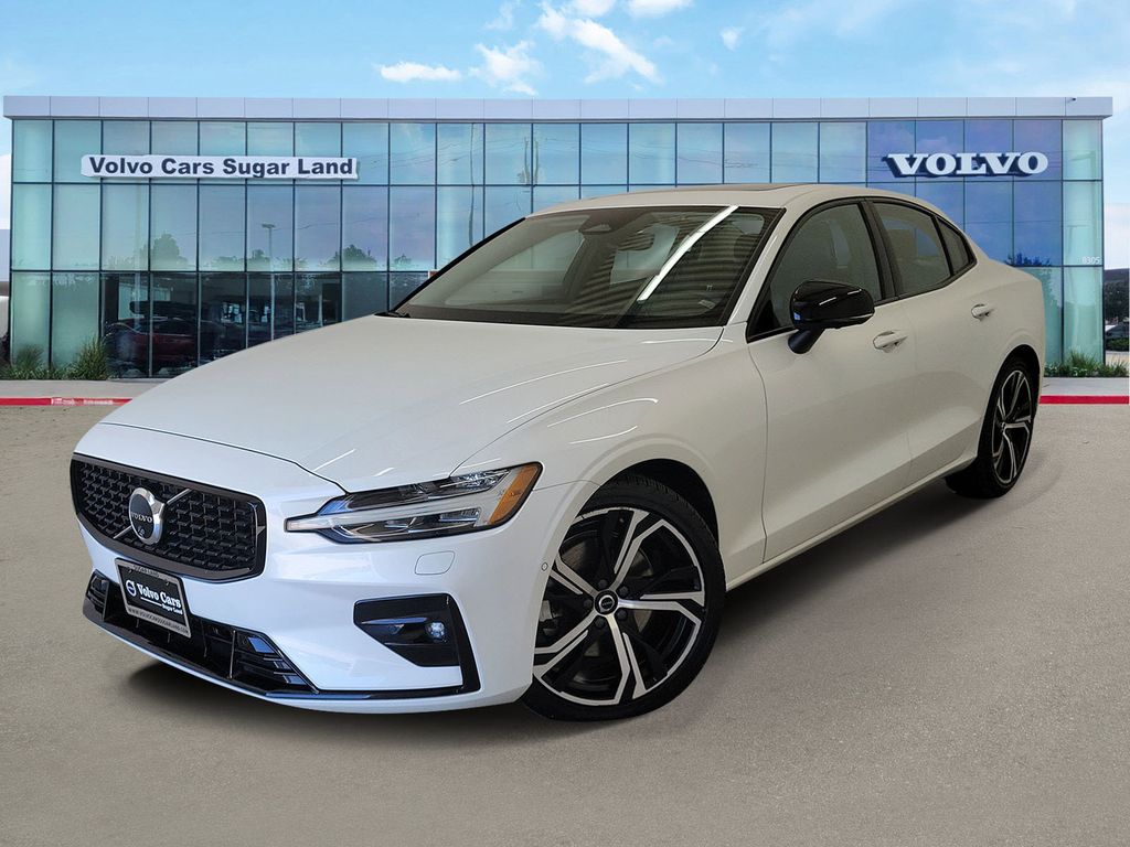 2024 Volvo S60 Plus