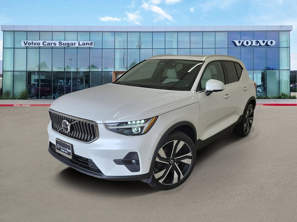 Used 2025 Volvo XC40 B5 Ultra Bright Theme SUV