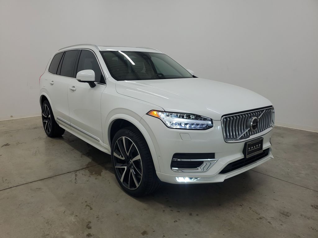 2025 Volvo XC90 Plus photo 3