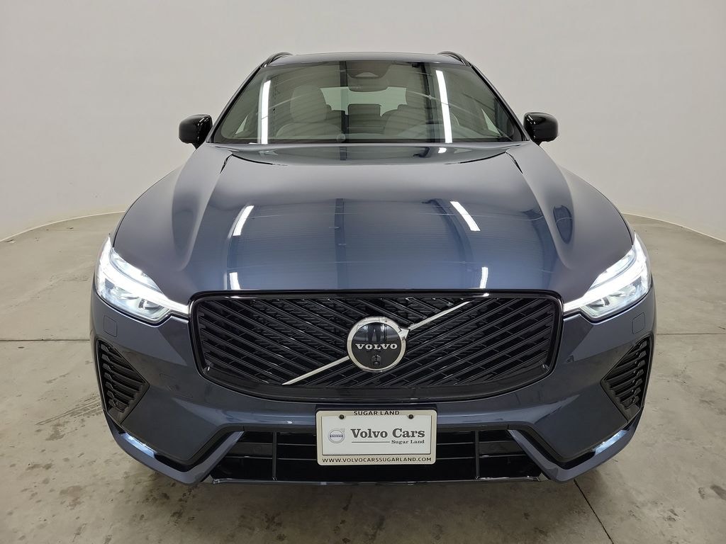 New 2026 Volvo XC60 B5 Plus SUV