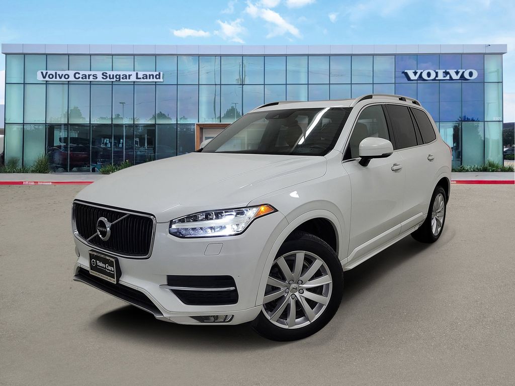 2018 Volvo XC90 Momentum