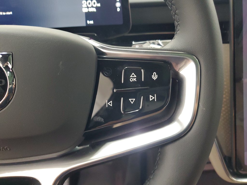 2025 Volvo EX90 Ultra - Photo 24