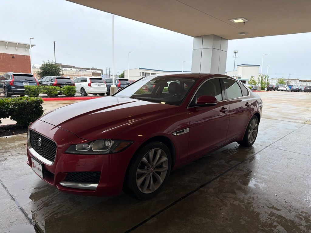 2018 Jaguar XF 25t Premium AWD's photo