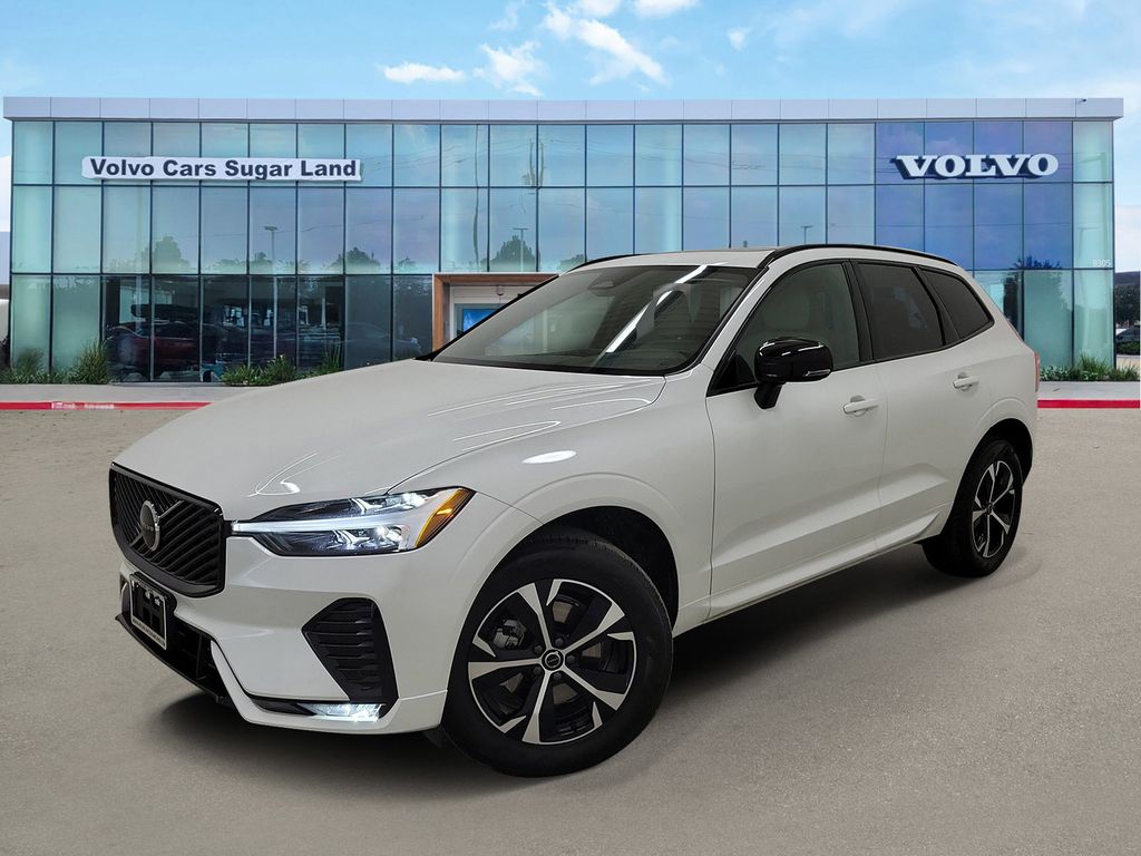 2026 Volvo XC60 Core's photo