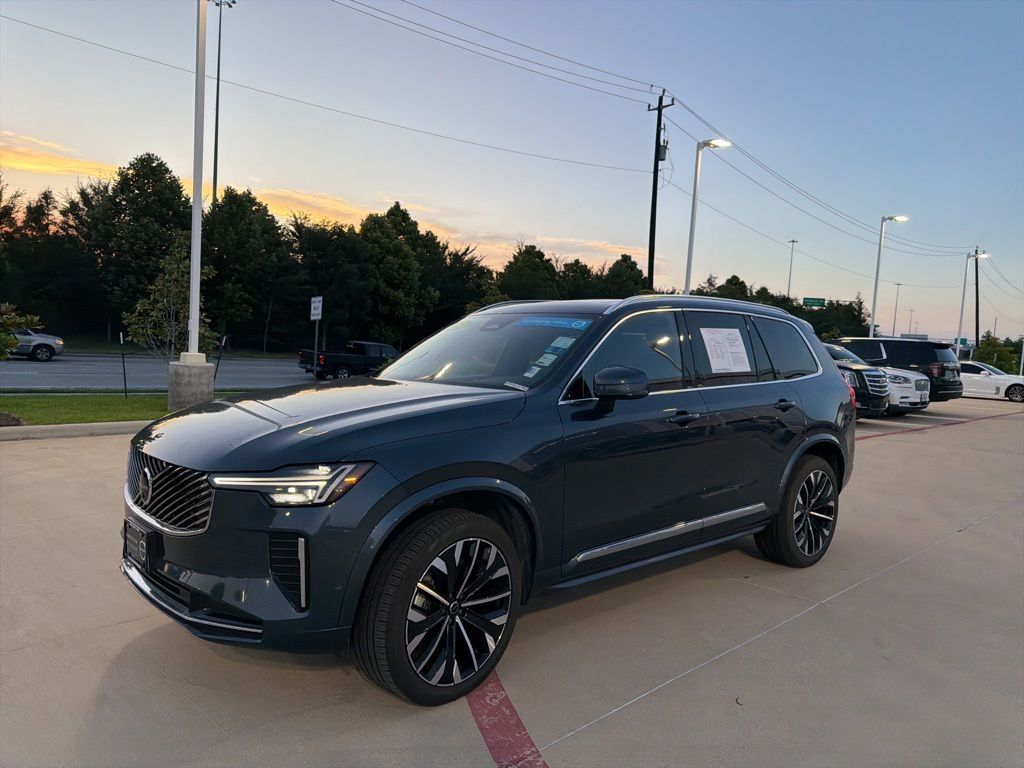 2025 Volvo XC90 B5 Plus Bright 4WD's photo