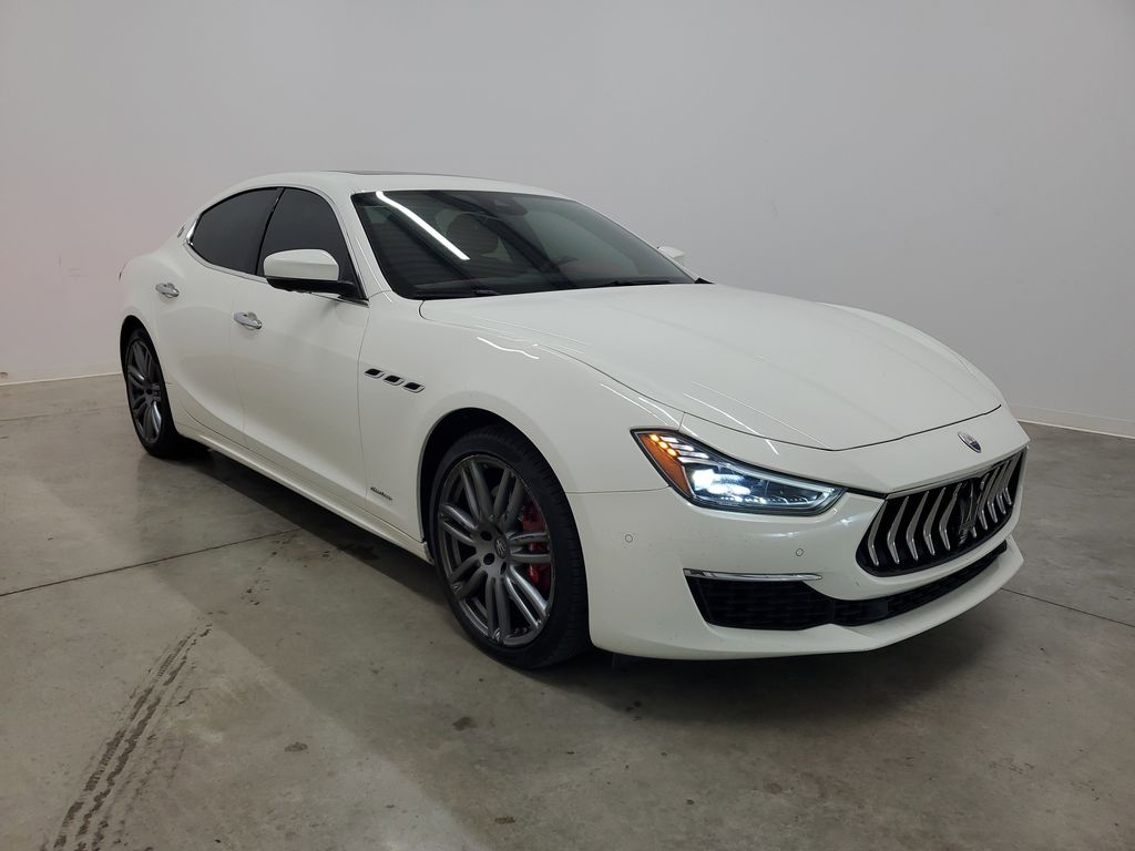 2018 Maserati Ghibli photo 3