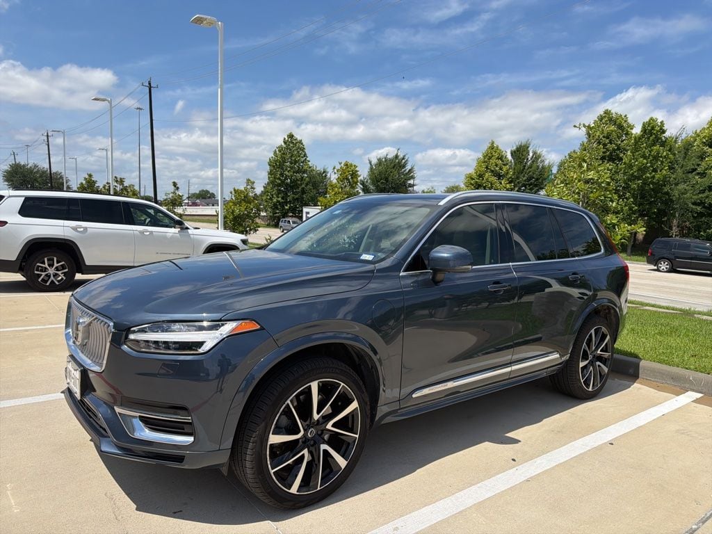 2022 Volvo XC90 T8 Recharge Inscrpt Exprsn Ex Rng 6 Pass's photo