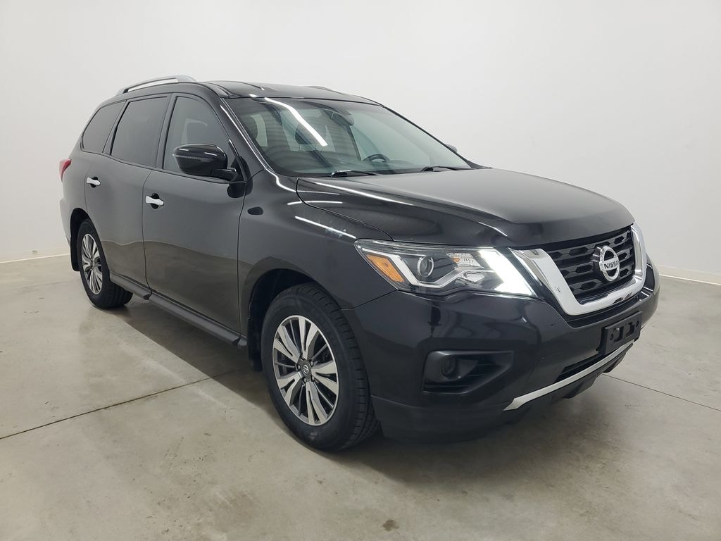 Used 2020 Nissan Pathfinder S SUV
