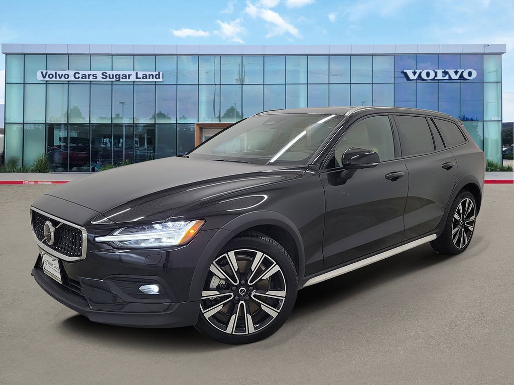2026 Volvo V60 Cross Country