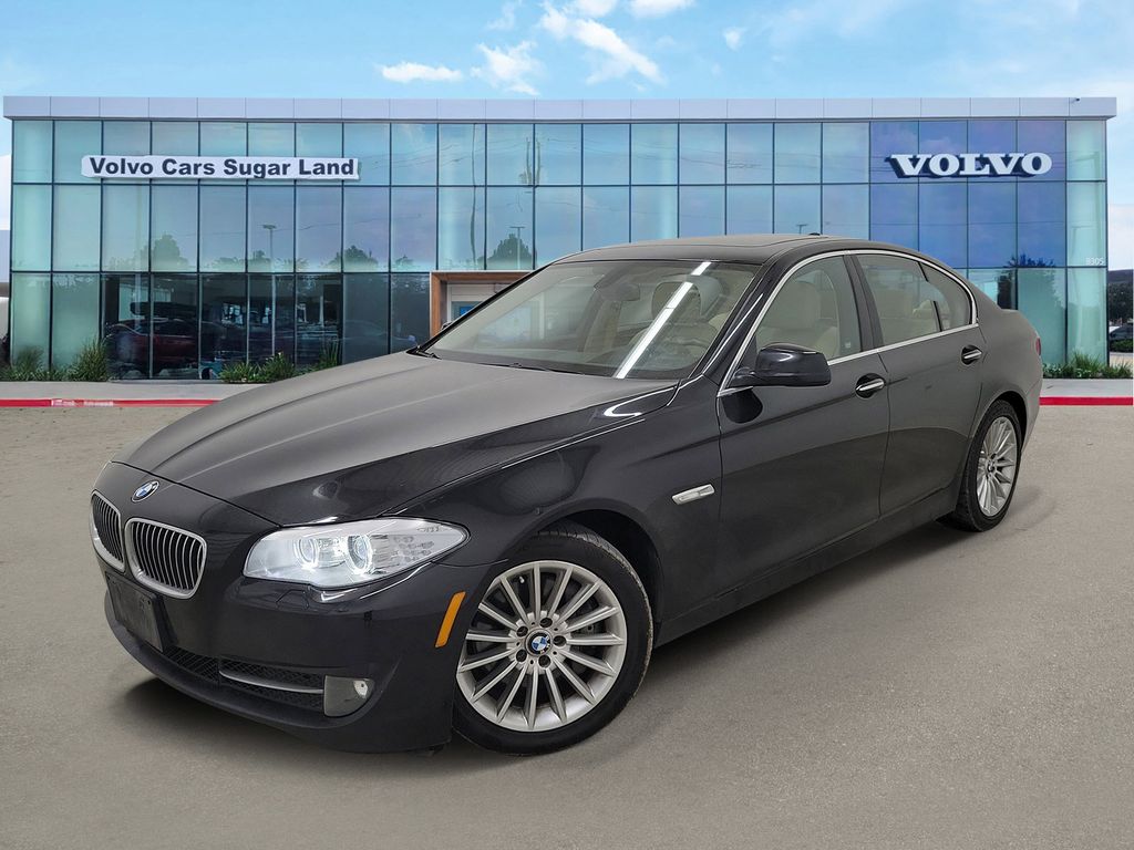 2013 BMW 5 Series 535i's photo