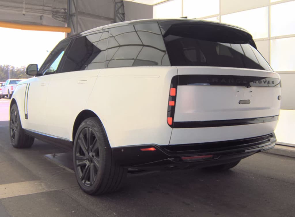 Used 2023 Land Rover Range Rover P400 SE 7 Seat SUV