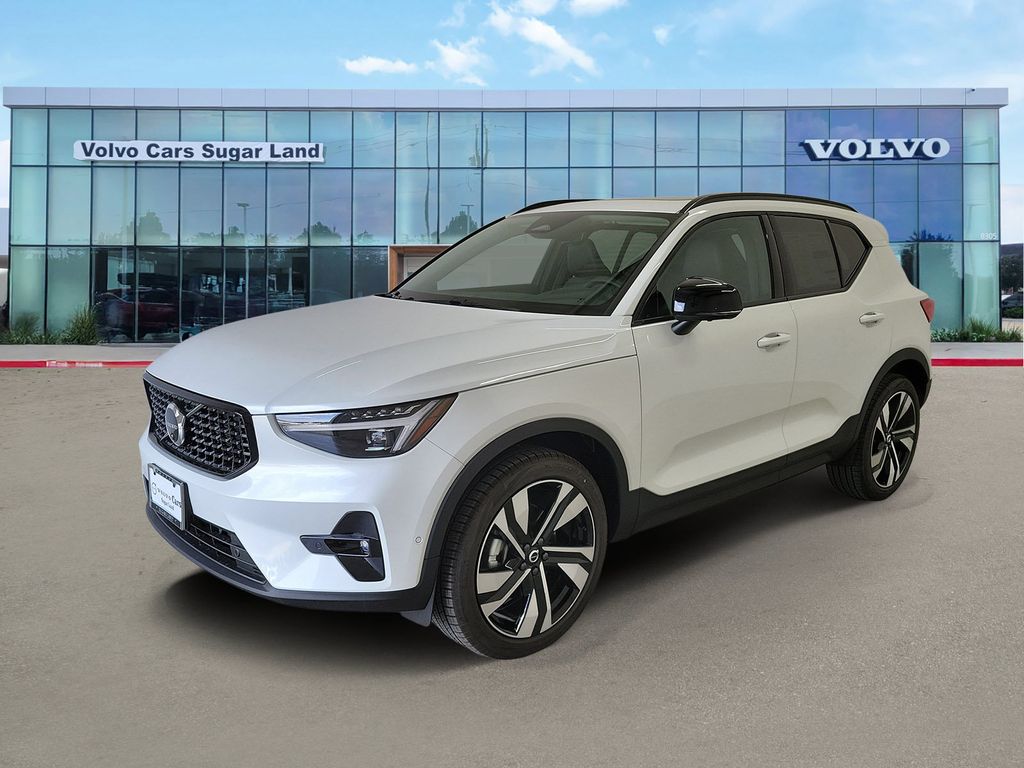 New 2026 Volvo XC40 B5 Ultra