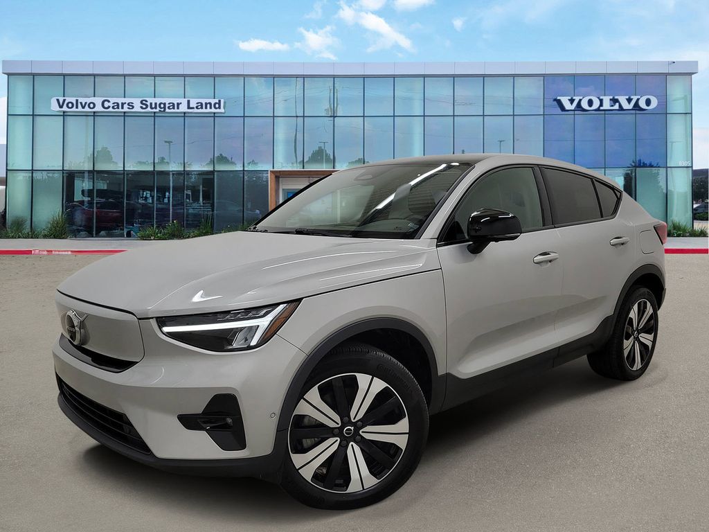 2023 Volvo C40 Plus's photo