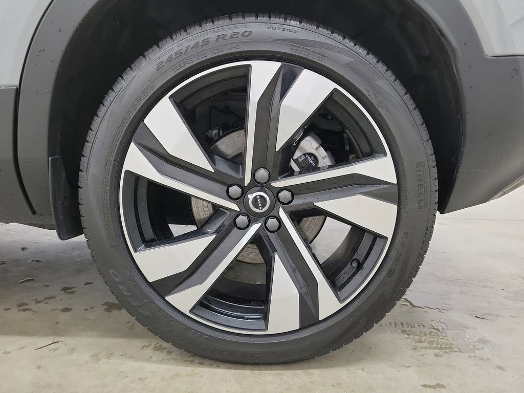 2026 Volvo XC40 Ultra - Photo 12