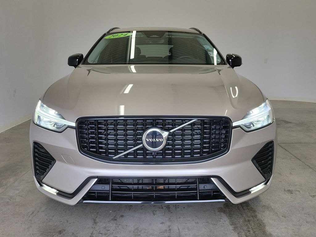 Used 2024 Volvo XC60 B5 Core Dark SUV