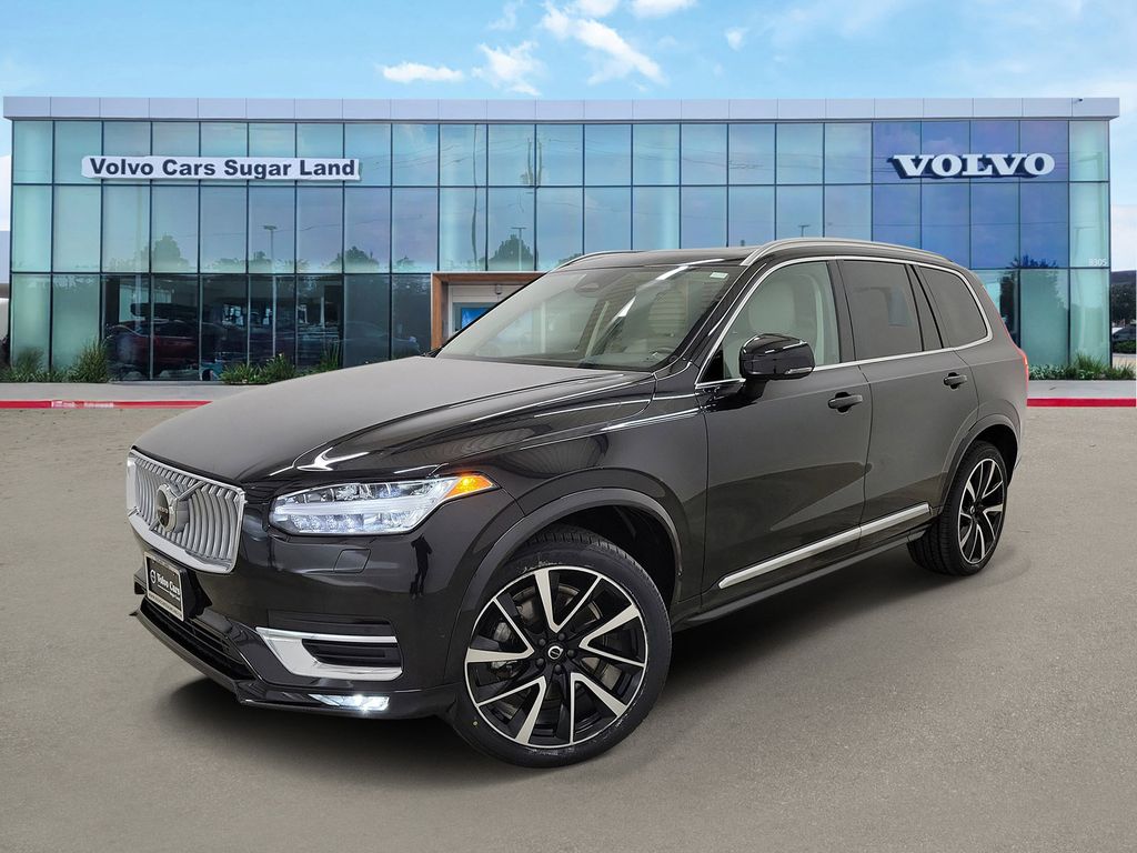 2023 Volvo XC90 Plus's photo