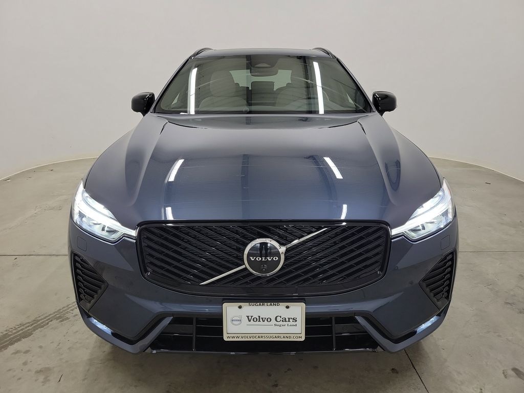 New 2026 Volvo XC60 B5 Plus SUV