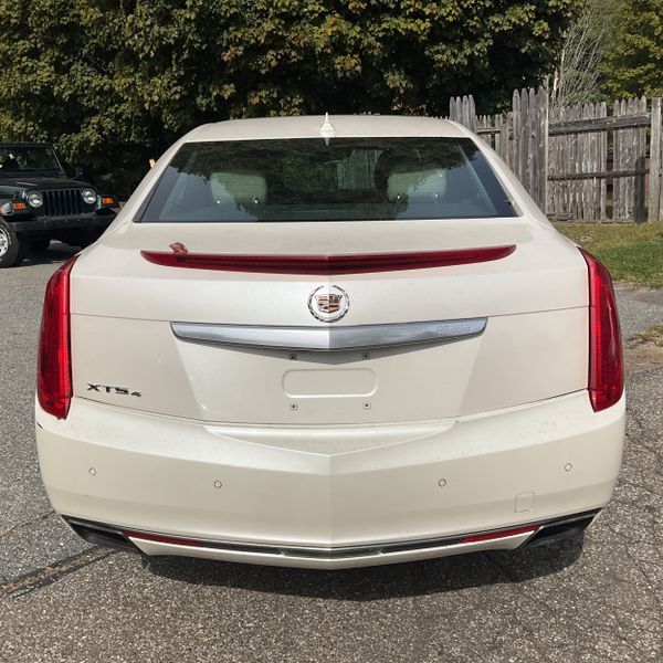 2014 Cadillac XTS Luxury photo 4
