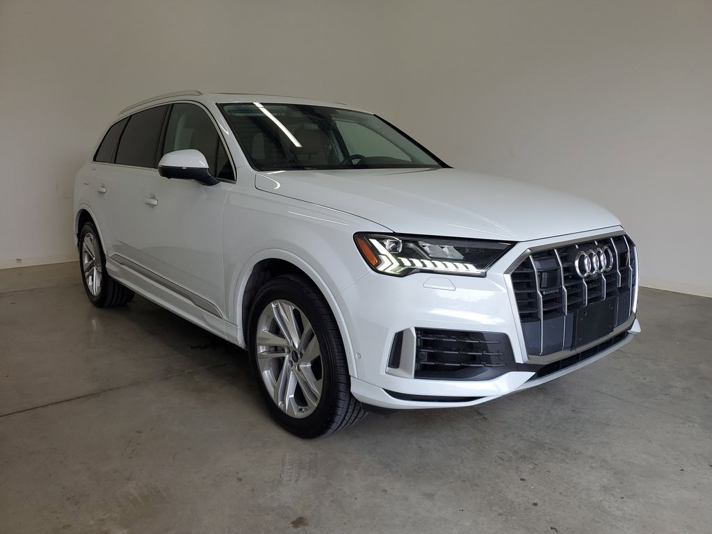 2024 Audi Q7 55 Premium Plus photo 3