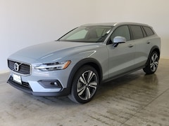 2026 Volvo V60 Cross Country B5 Plus AWD Wagon