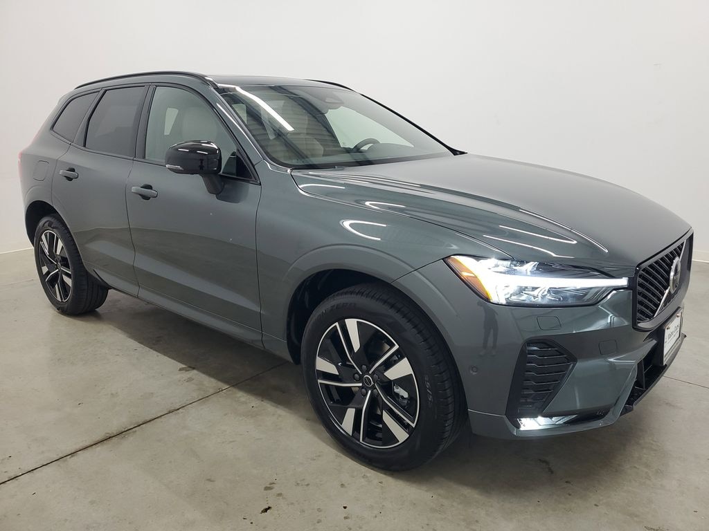 New 2026 Volvo XC60 B5 Plus SUV