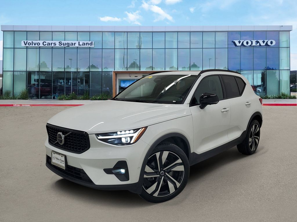 2025 Volvo XC40 Ultra