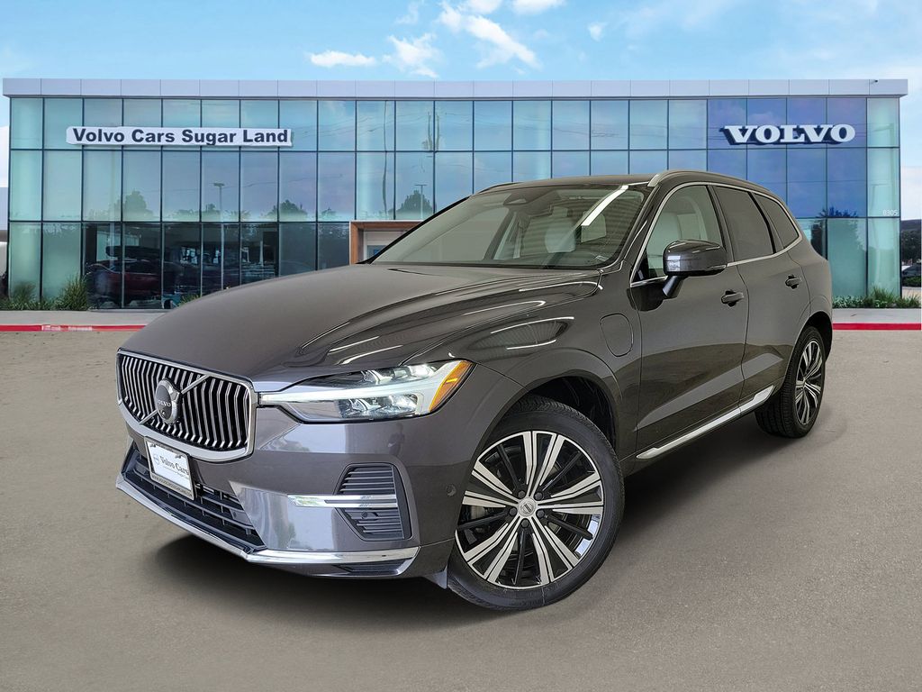 2023 Volvo XC60 T8 Plus Bright Theme AWD's photo