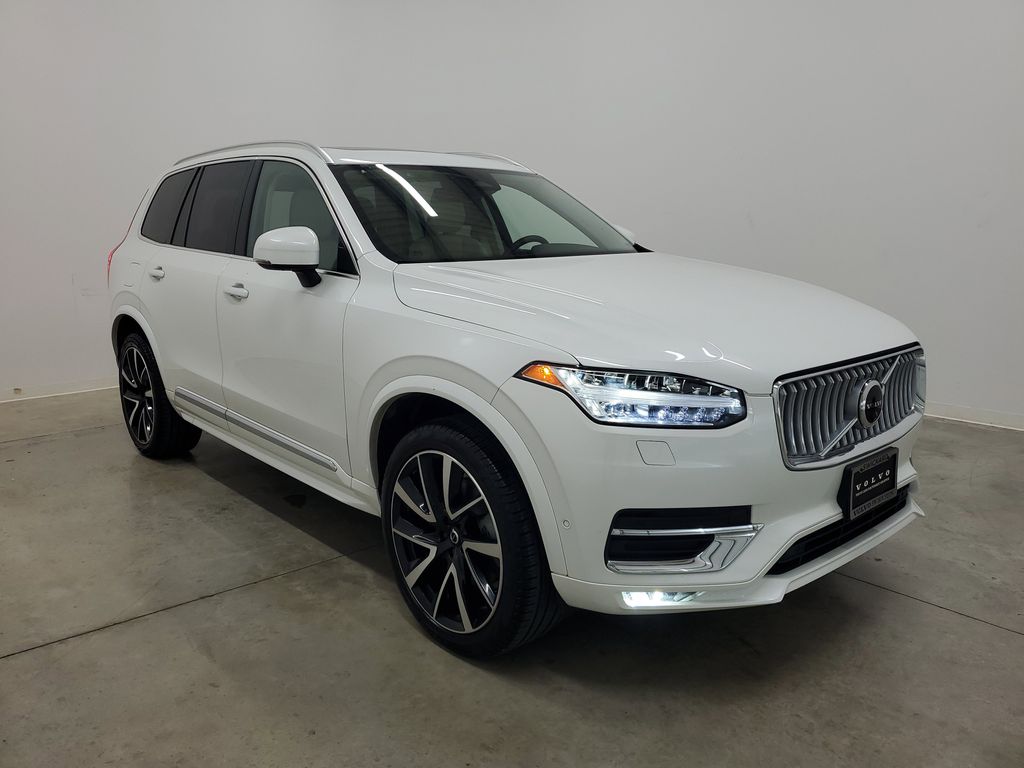 2025 Volvo XC90 Plus photo 2