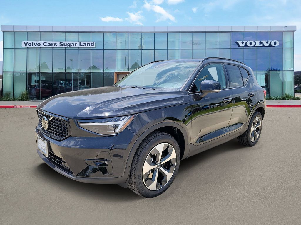 New 2026 Volvo XC40 B4 Plus