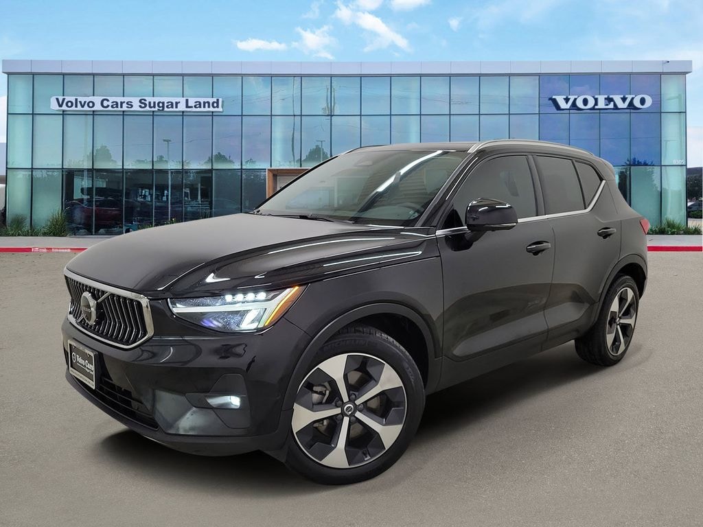 Used 2023 Volvo XC40 B5 AWD Plus Bright SUV