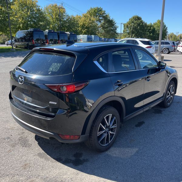 2018 Mazda CX-5 Touring photo 4