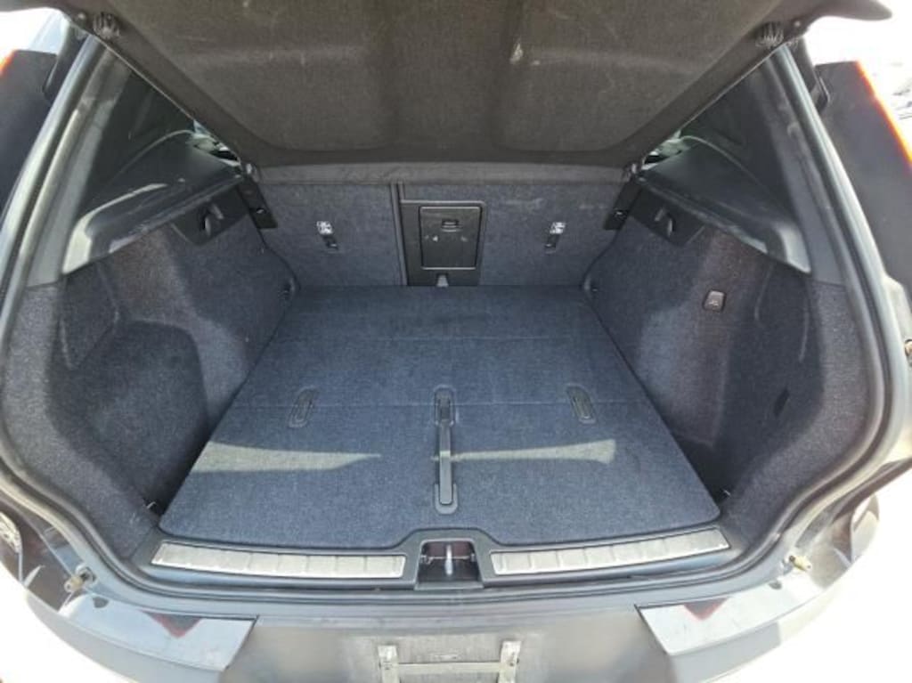 Certified 2025 Volvo XC40 B5 Plus Bright Theme SUV