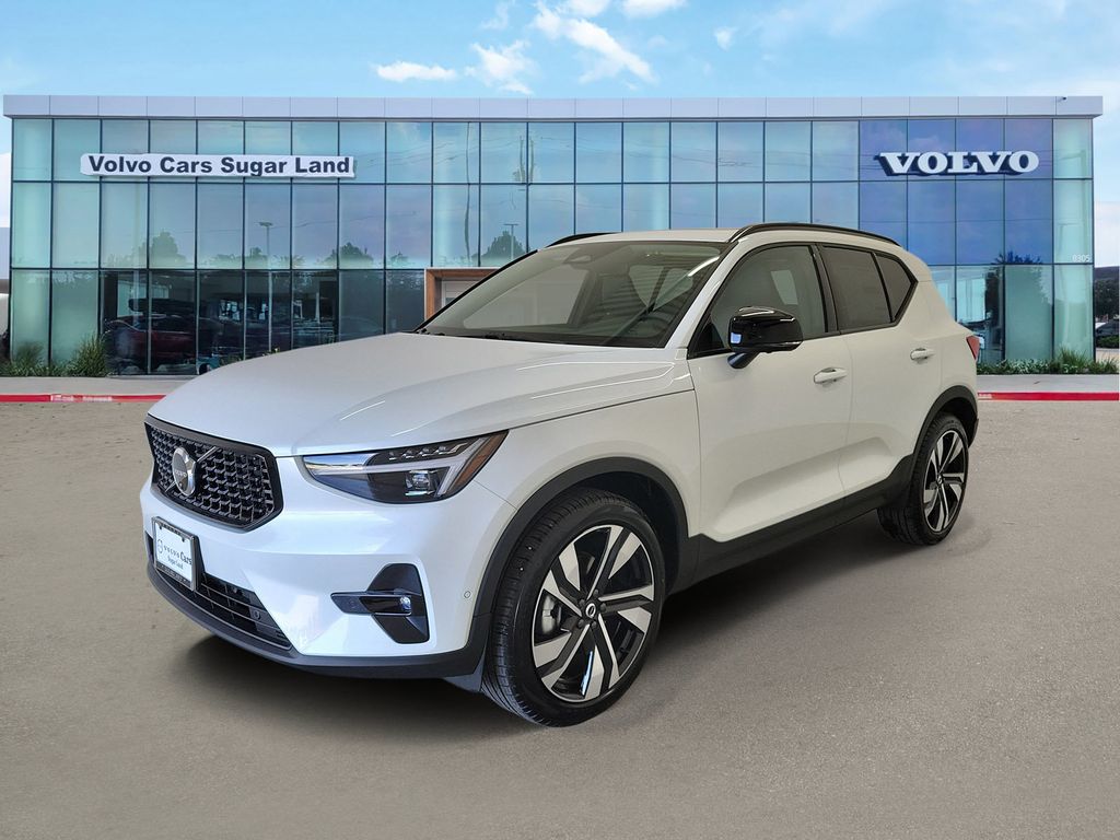 New 2026 Volvo XC40 B5 Ultra