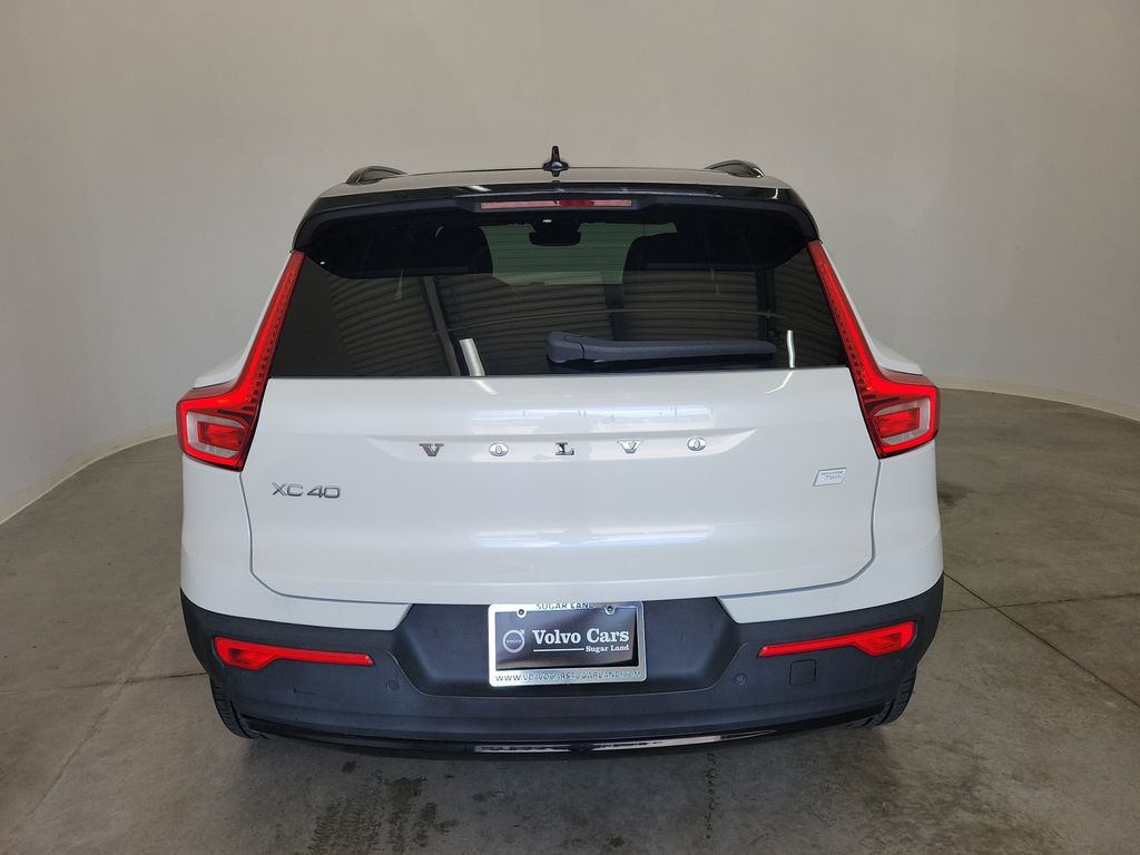 2022 Volvo XC40 Plus - Photo 6