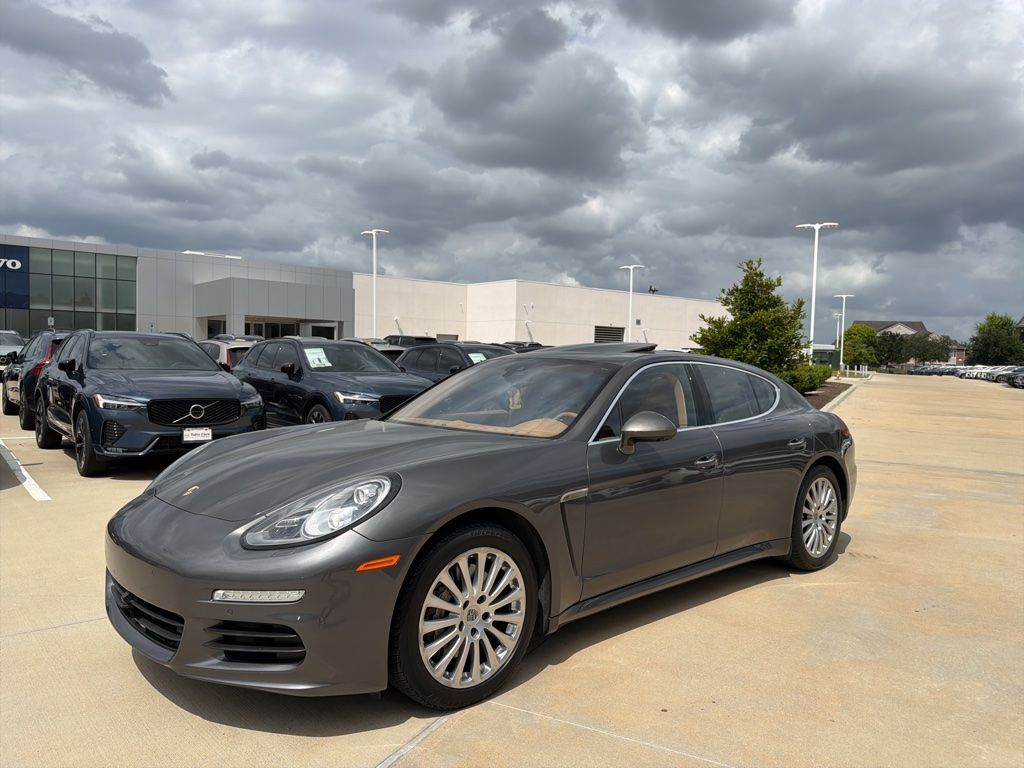 2014 Porsche Panamera S's photo