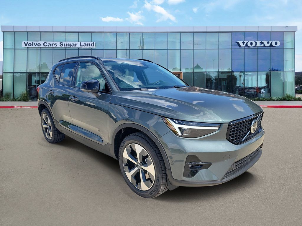 New 2026 Volvo XC40 B5 Plus