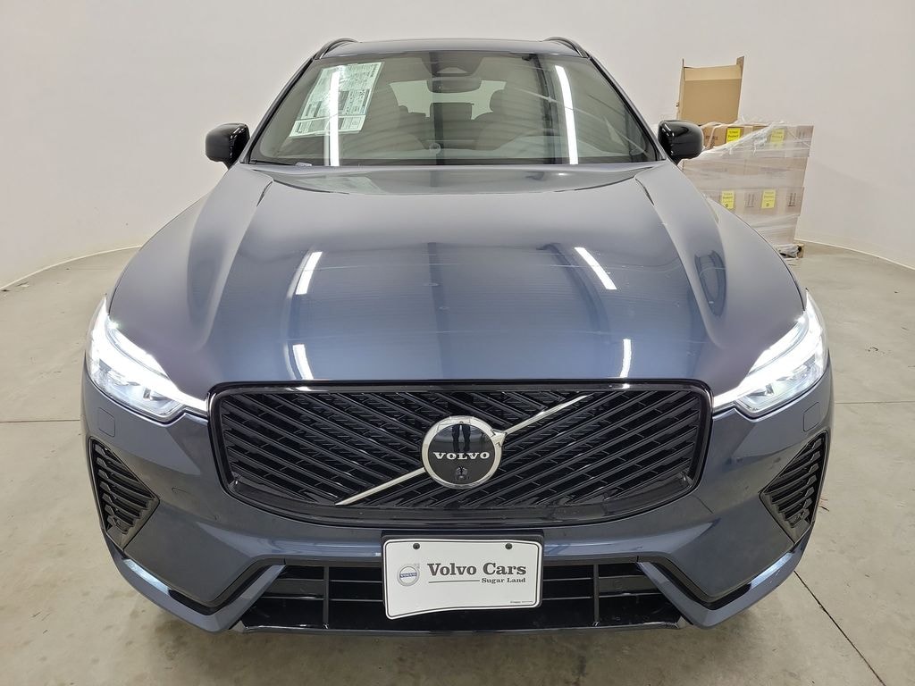 New 2026 Volvo XC60 B5 Plus SUV