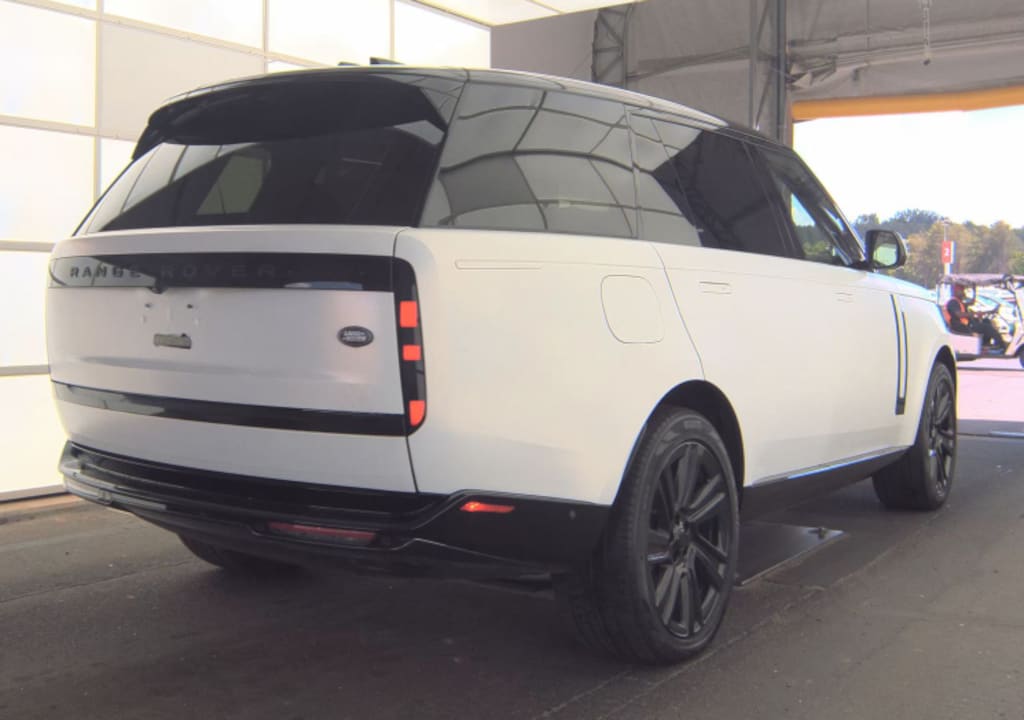 Used 2023 Land Rover Range Rover P400 SE 7 Seat SUV
