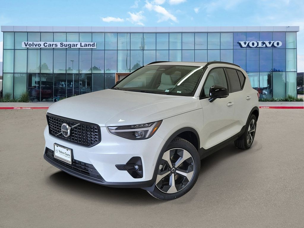 New 2026 Volvo XC40 B5 Plus SUV