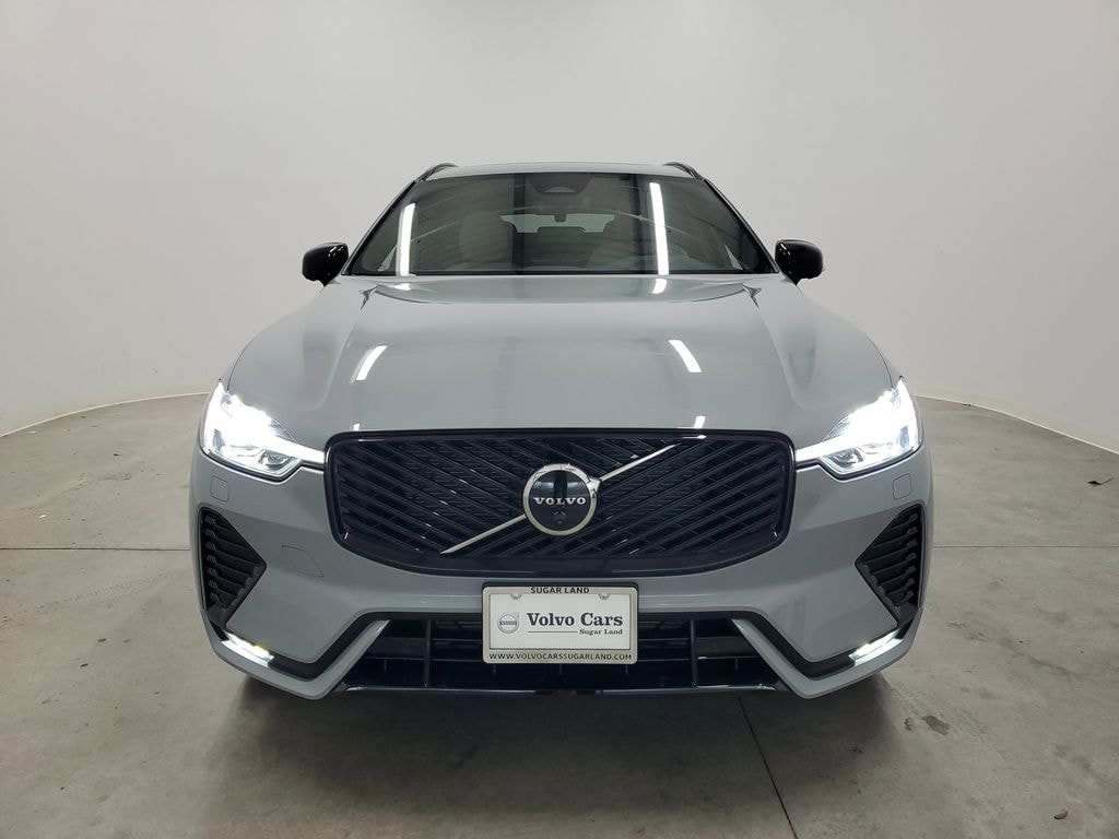 New 2026 Volvo XC60 B5 Plus SUV