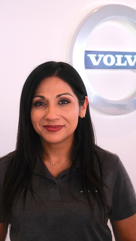 Staff member Christina Garza from ID_4ee2a2