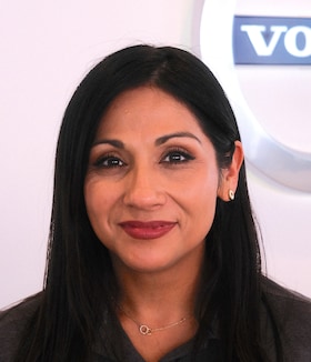 Staff member Christina Garza from ID_4ee2a2