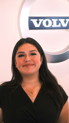 Staff member Jazmin Coronado from ID_9ae494