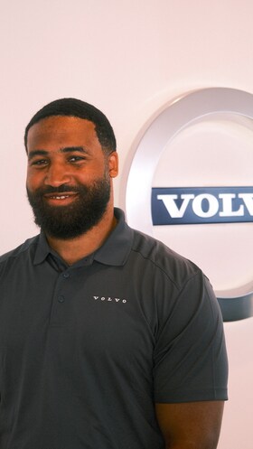 Staff member Earl Hines III from ID_9ae494