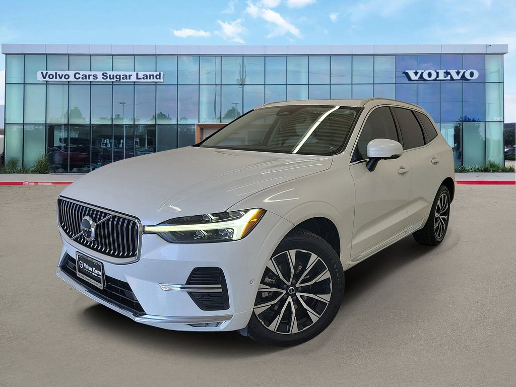 2023 Volvo XC60 B5 Plus Bright Theme AWD's photo