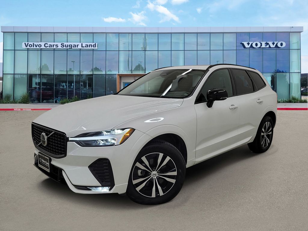 2025 Volvo XC60 Core's photo