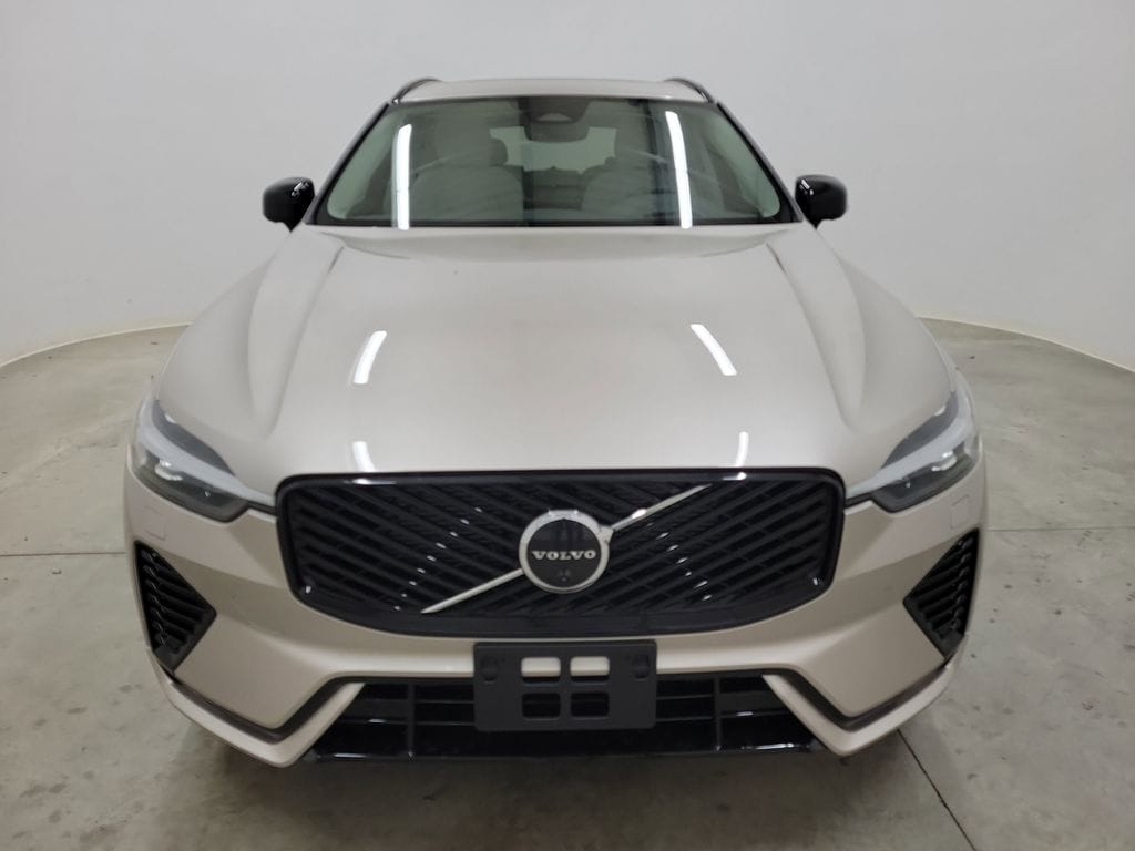 New 2026 Volvo XC60 B5 Ultra SUV